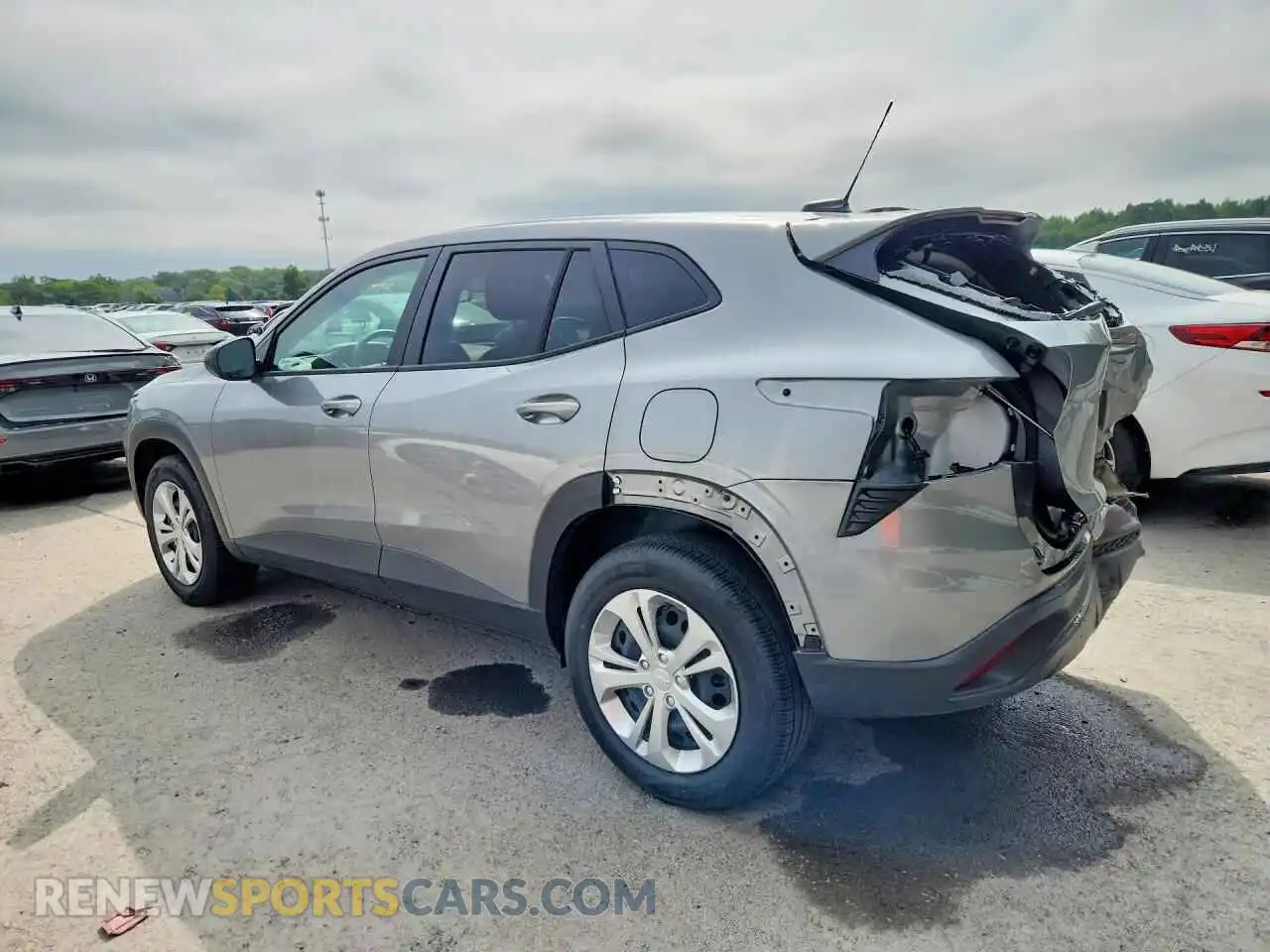 2 Photograph of a damaged car KL77LFEP8TC039966 CHEVROLET TRAX 2026