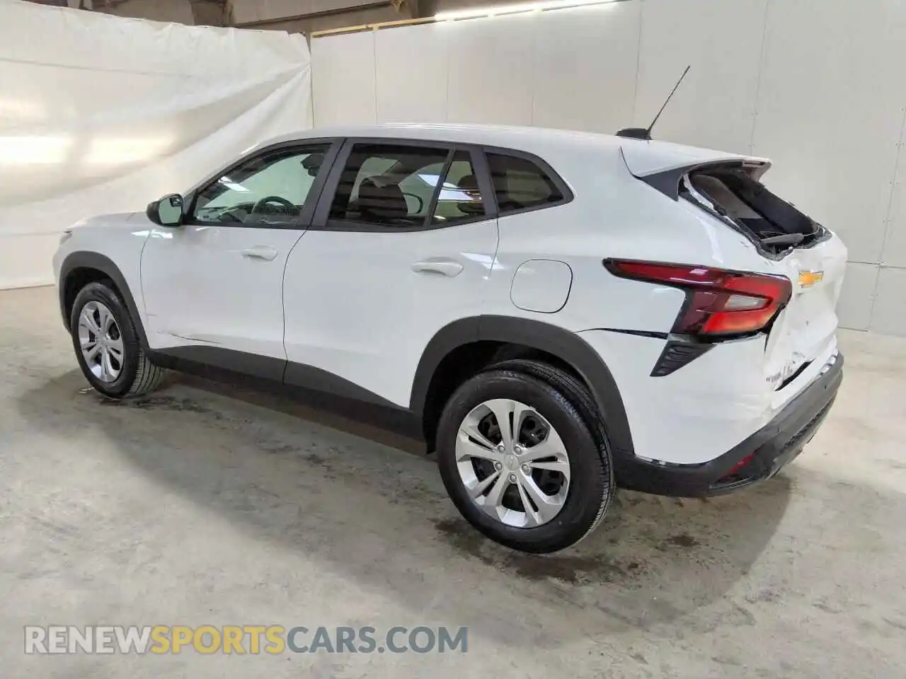 2 Photograph of a damaged car KL77LFEP8TC079562 CHEVROLET TRAX 2026
