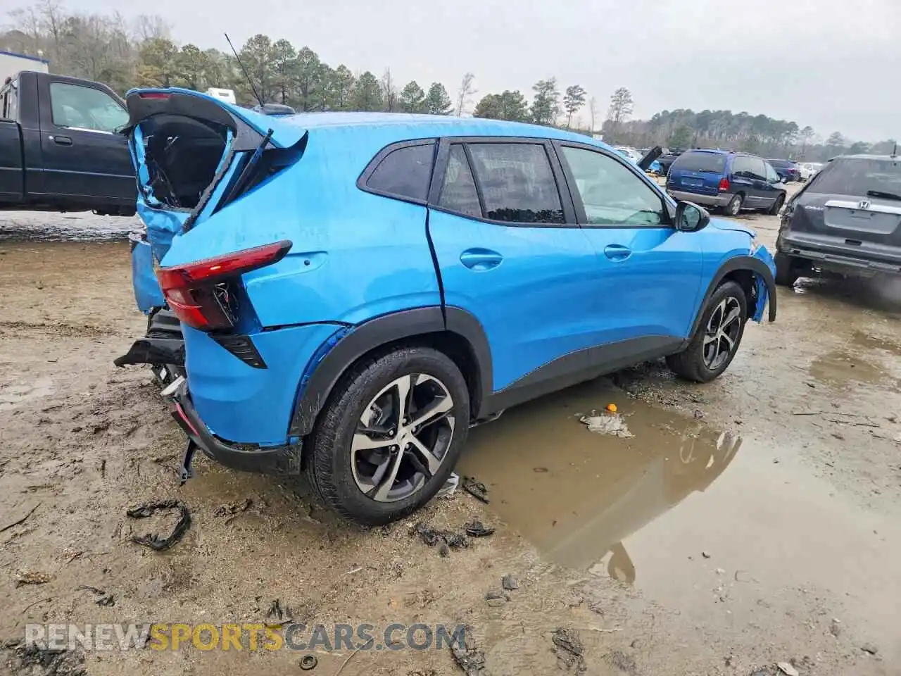 3 fotografías del automóvil dañado KL77LGEP1TC033917 CHEVROLET TRAX 2026