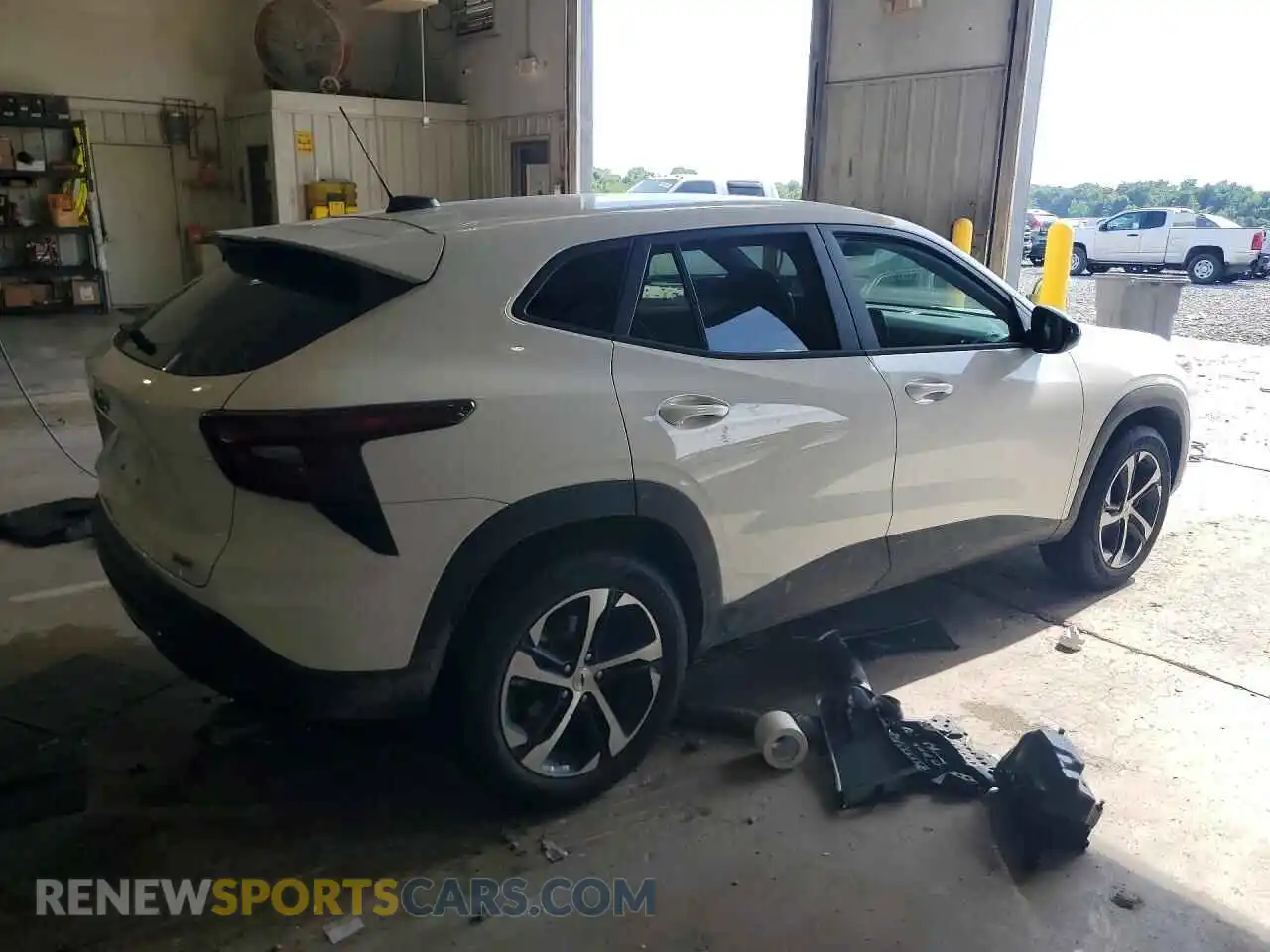 3 Photograph of a damaged car KL77LGEP3TC069513 CHEVROLET TRAX 2026