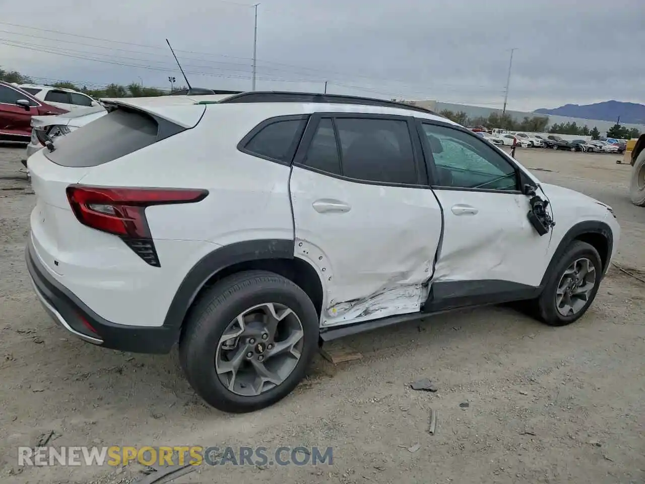 3 Photograph of a damaged car KL77LHEP0TC009520 CHEVROLET TRAX 2026