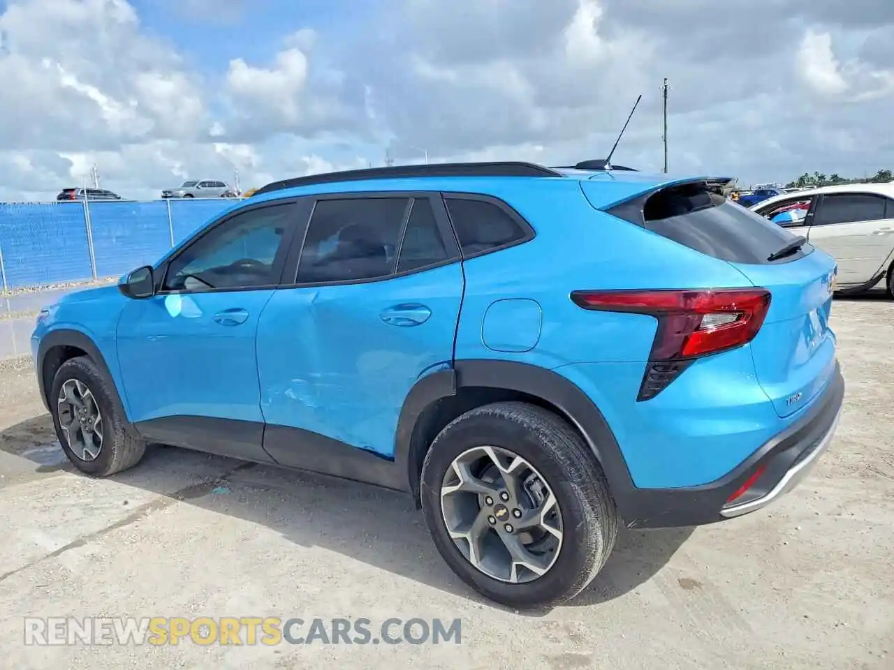 2 Photograph of a damaged car KL77LHEP1TC034748 CHEVROLET TRAX 2026