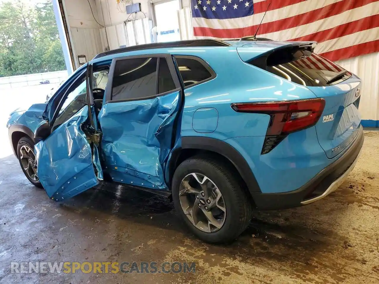 2 fotografías del automóvil dañado KL77LHEP1TC160771 CHEVROLET TRAX 2026
