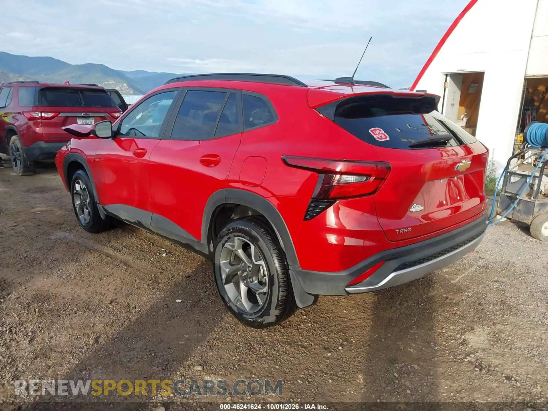 3 Фотография поврежденного автомобиля KL77LHEP3TC069548 CHEVROLET TRAX 2026