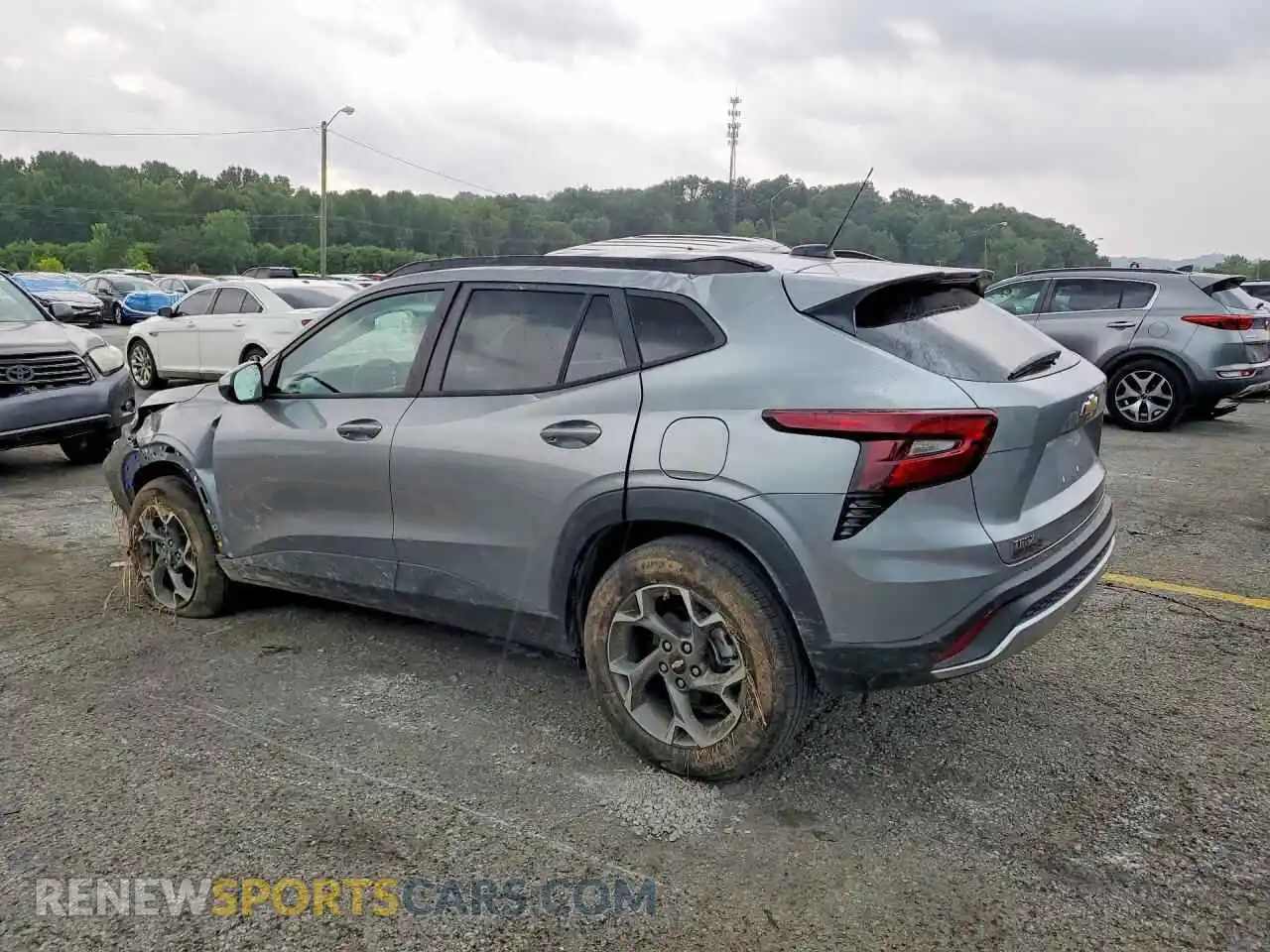 2 Photograph of a damaged car KL77LHEP4TC024702 CHEVROLET TRAX 2026