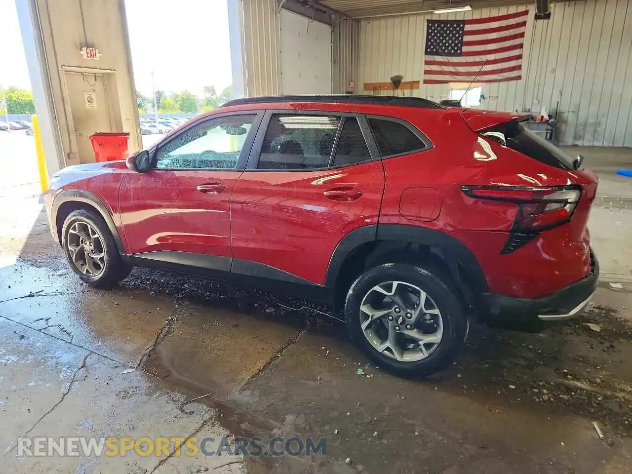 2 Фотография поврежденного автомобиля KL77LHEP4TC033903 CHEVROLET TRAX 2026