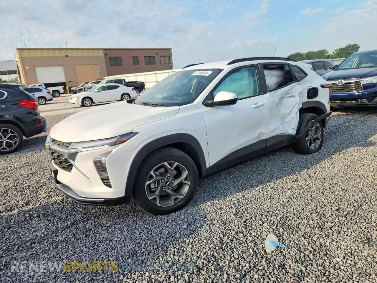 1 Фотография поврежденного автомобиля KL77LHEP4TC073687 CHEVROLET TRAX 2026
