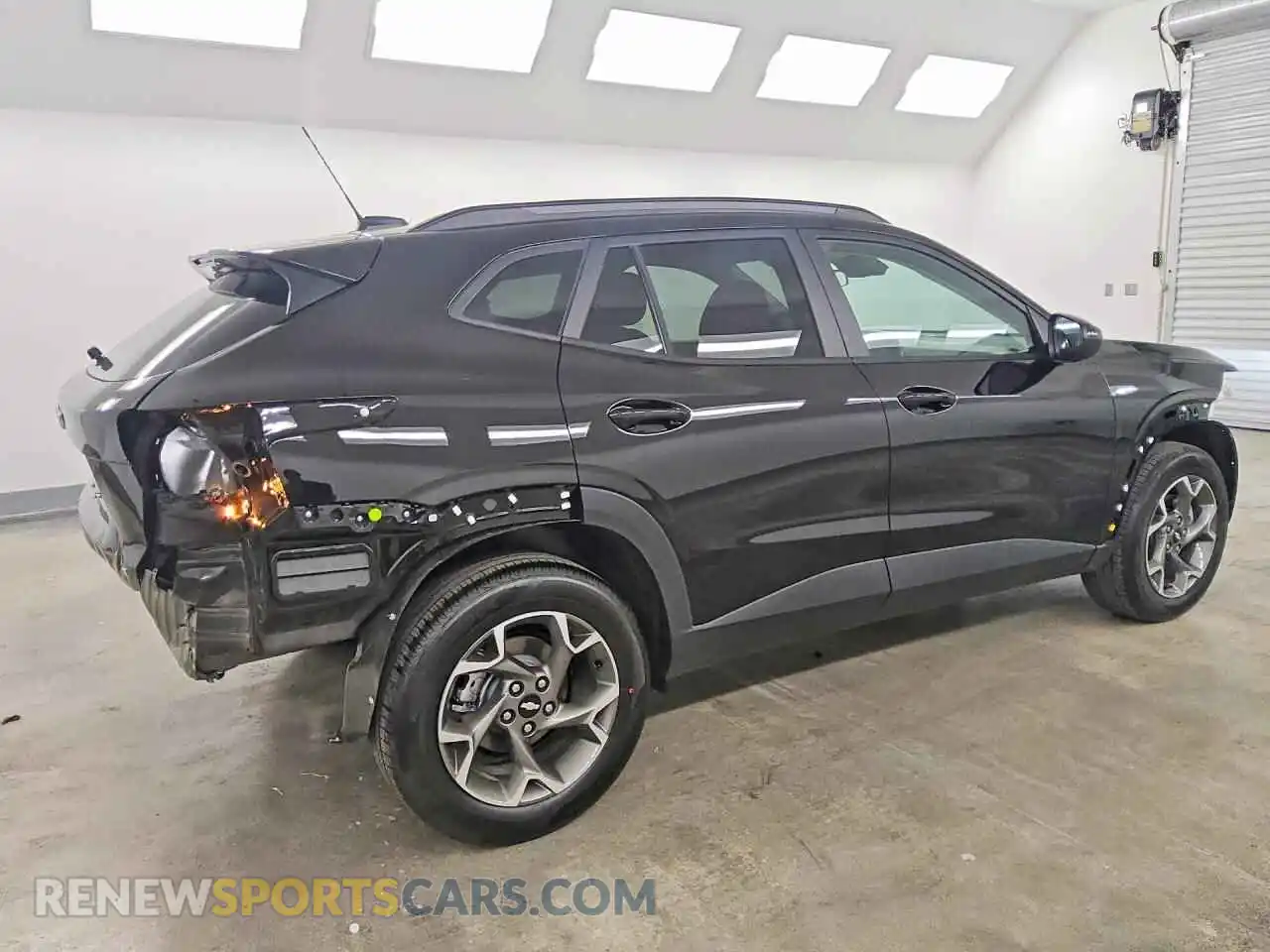3 Photograph of a damaged car KL77LHEP4TC251677 CHEVROLET TRAX 2026
