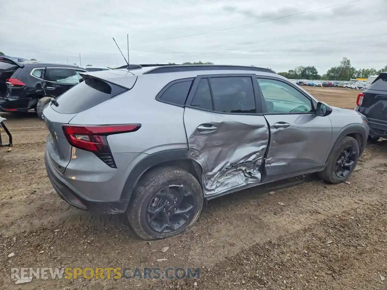 3 Photograph of a damaged car KL77LHEP5TC143150 CHEVROLET TRAX 2026