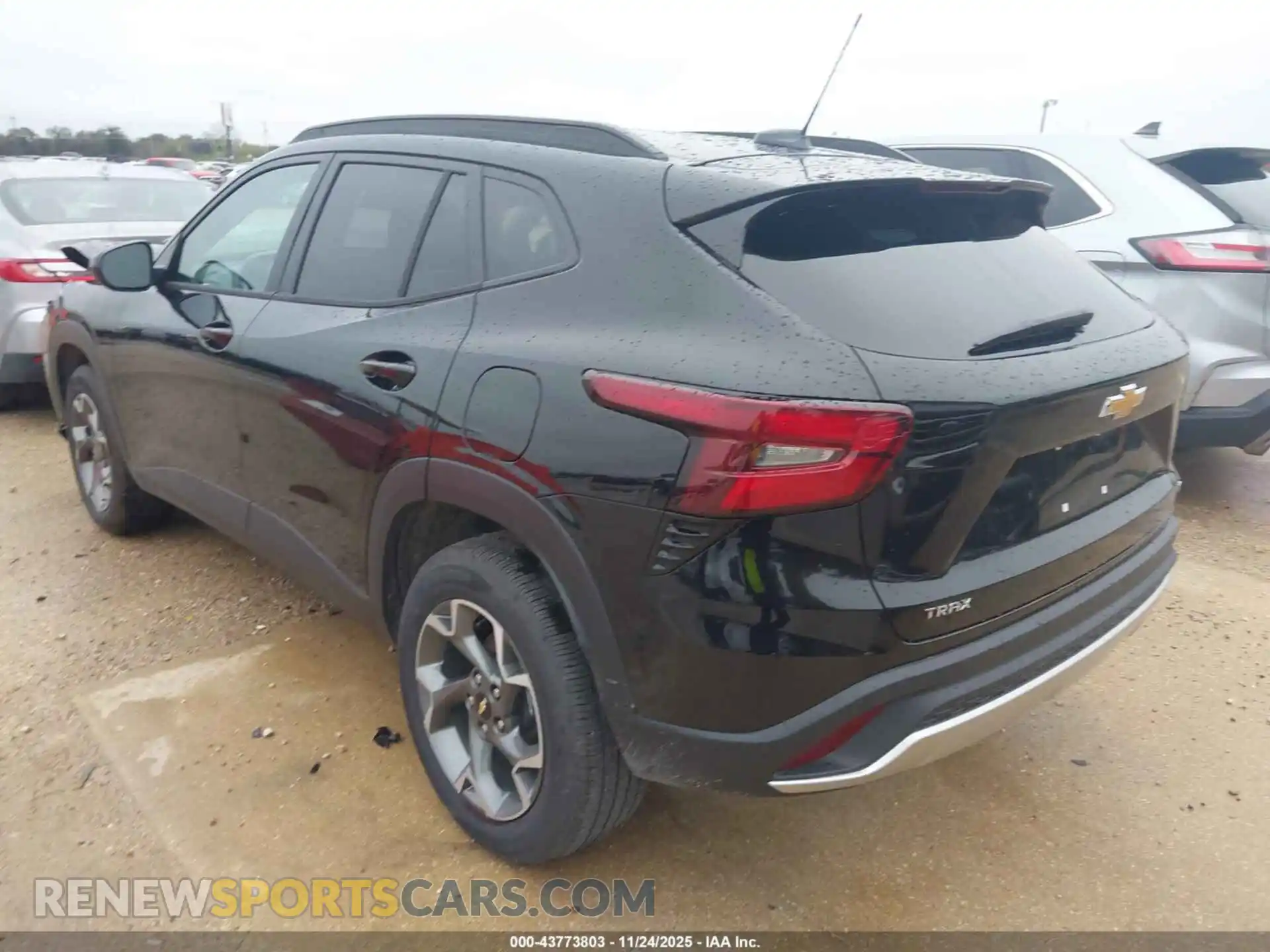 3 Photograph of a damaged car KL77LHEP6TC021316 CHEVROLET TRAX 2026
