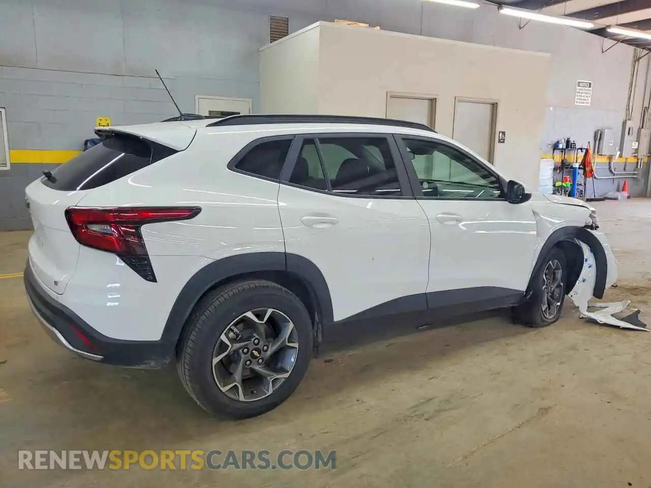 3 Photograph of a damaged car KL77LHEP6TC065493 CHEVROLET TRAX 2026