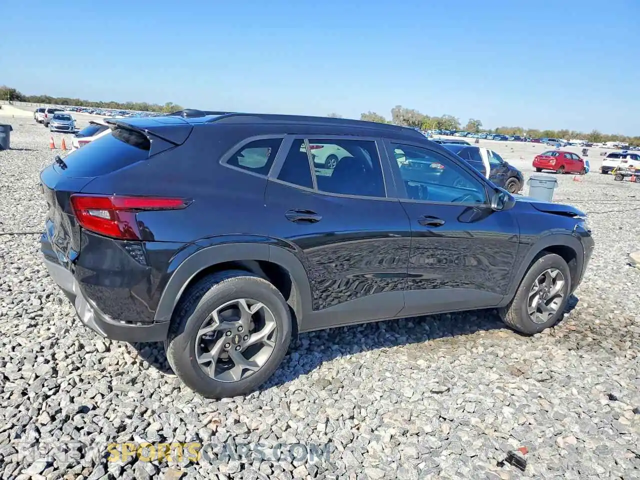 3 Фотография поврежденного автомобиля KL77LHEP6TC072170 CHEVROLET TRAX 2026