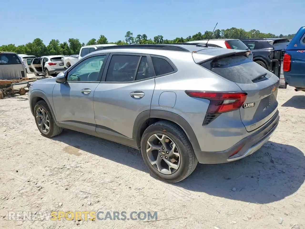 2 fotografías del automóvil dañado KL77LHEP6TC117382 CHEVROLET TRAX 2026