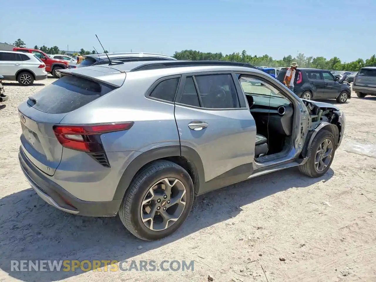 3 fotografías del automóvil dañado KL77LHEP6TC117382 CHEVROLET TRAX 2026