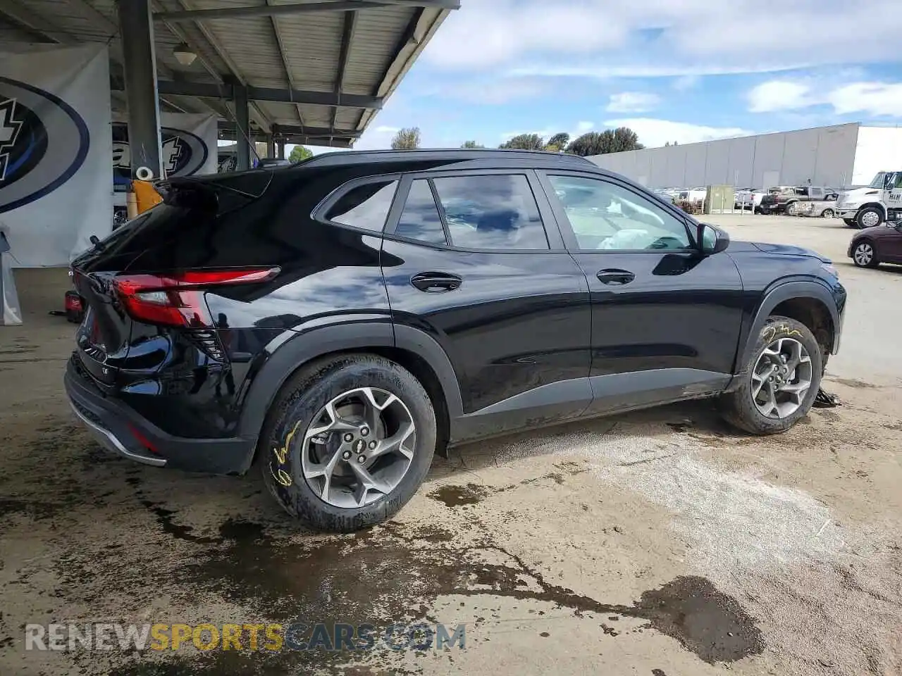 3 fotografías del automóvil dañado KL77LHEP6TC133596 CHEVROLET TRAX 2026