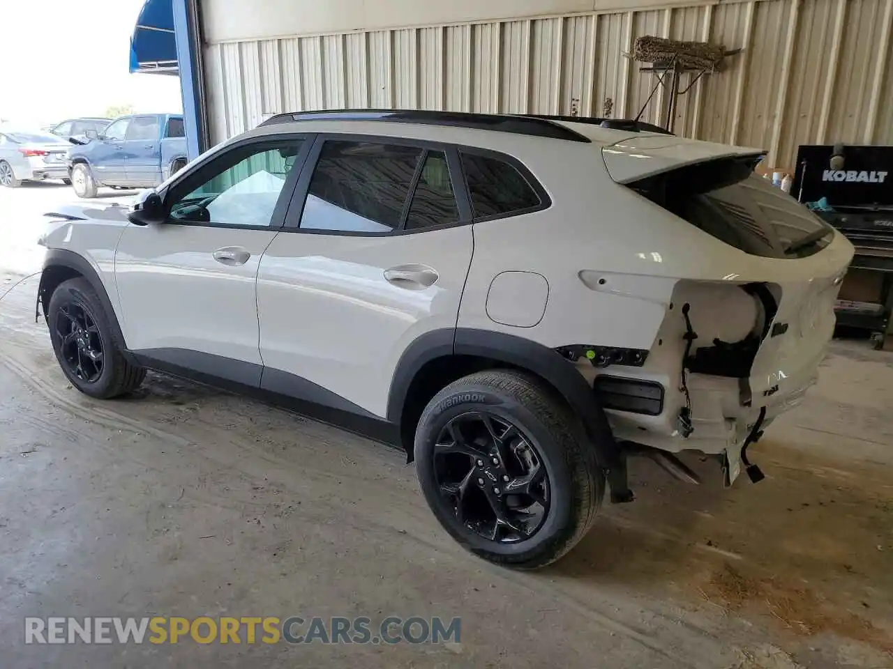 2 Фотография поврежденного автомобиля KL77LHEP6TC192194 CHEVROLET TRAX 2026
