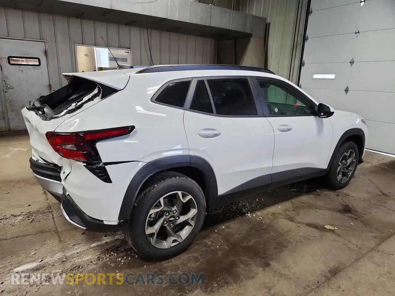 3 Photograph of a damaged car KL77LHEP6TC199209 CHEVROLET TRAX 2026