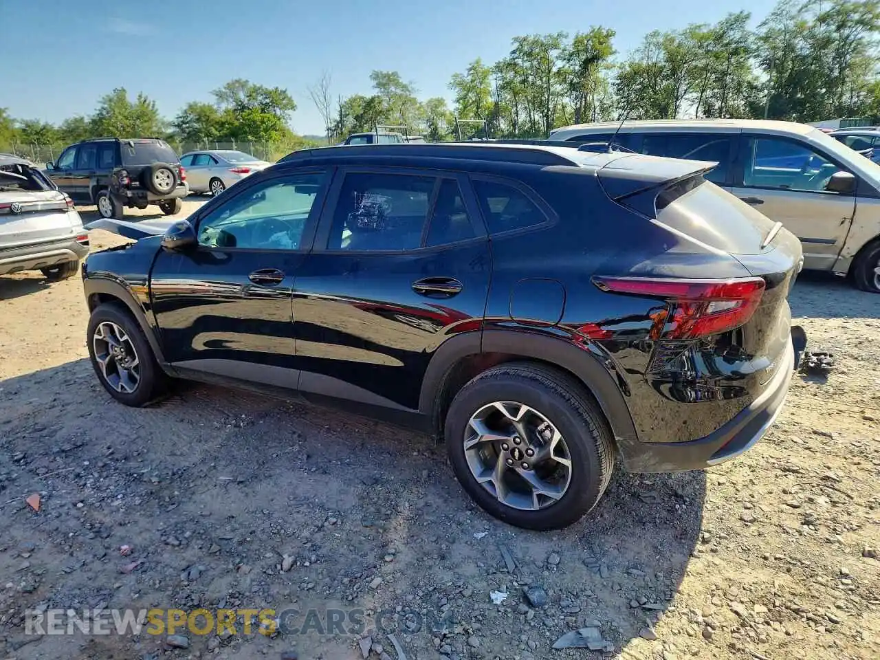 2 fotografías del automóvil dañado KL77LHEP7TC133171 CHEVROLET TRAX 2026