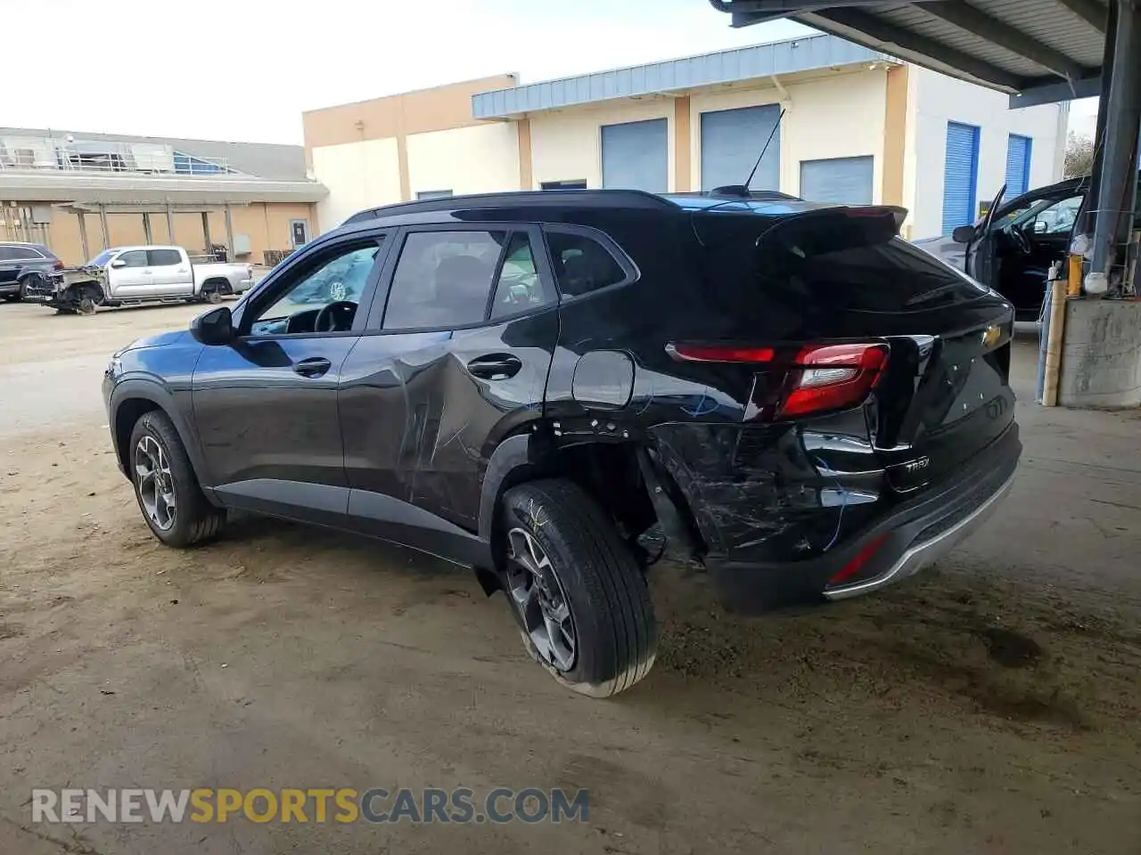2 Photograph of a damaged car KL77LHEP7TC136247 CHEVROLET TRAX 2026