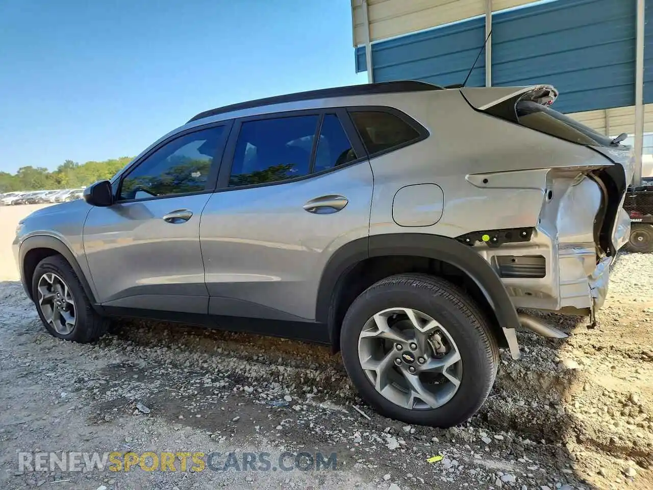 2 Photograph of a damaged car KL77LHEP8TC045178 CHEVROLET TRAX 2026