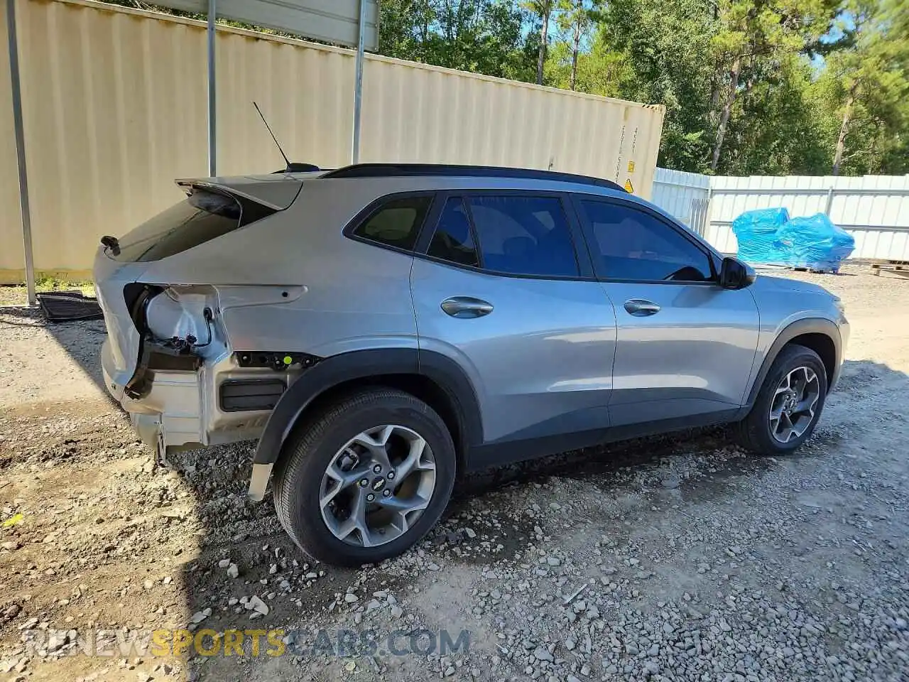 3 Photograph of a damaged car KL77LHEP8TC045178 CHEVROLET TRAX 2026