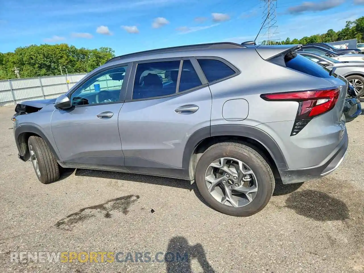 2 Photograph of a damaged car KL77LHEP8TC066001 CHEVROLET TRAX 2026