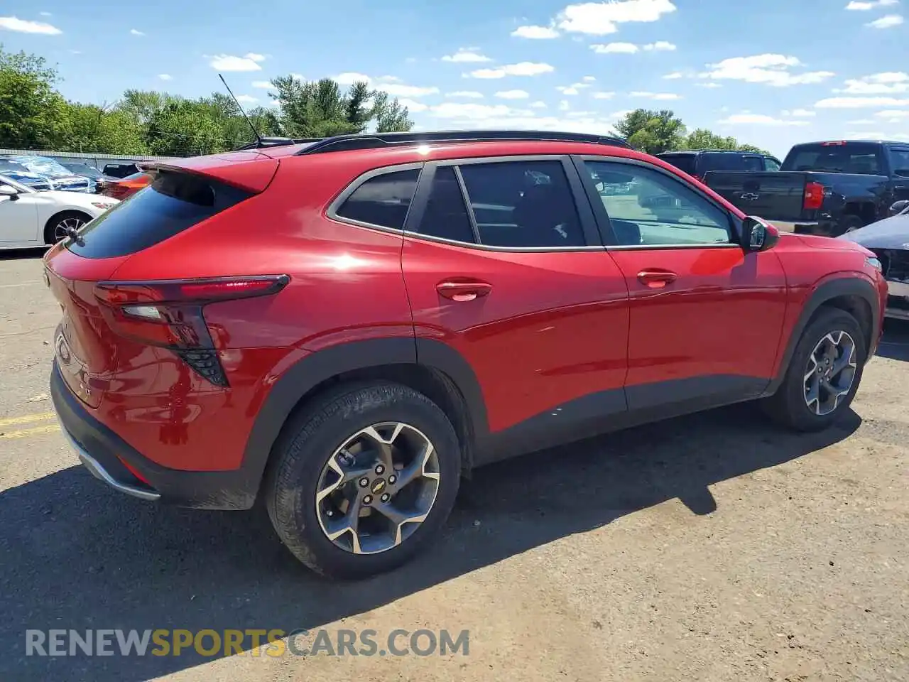 3 Фотография поврежденного автомобиля KL77LHEP8TC093179 CHEVROLET TRAX 2026