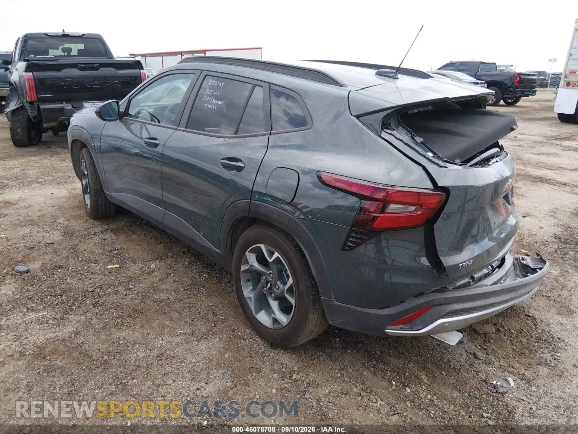 3 Photograph of a damaged car KL77LHEP8TC105041 CHEVROLET TRAX 2026