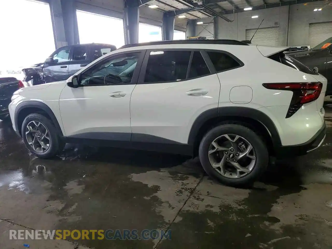 2 Photograph of a damaged car KL77LHEP8TC190723 CHEVROLET TRAX 2026