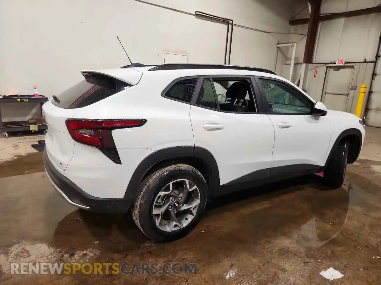 3 Photograph of a damaged car KL77LHEP9TC118249 CHEVROLET TRAX 2026