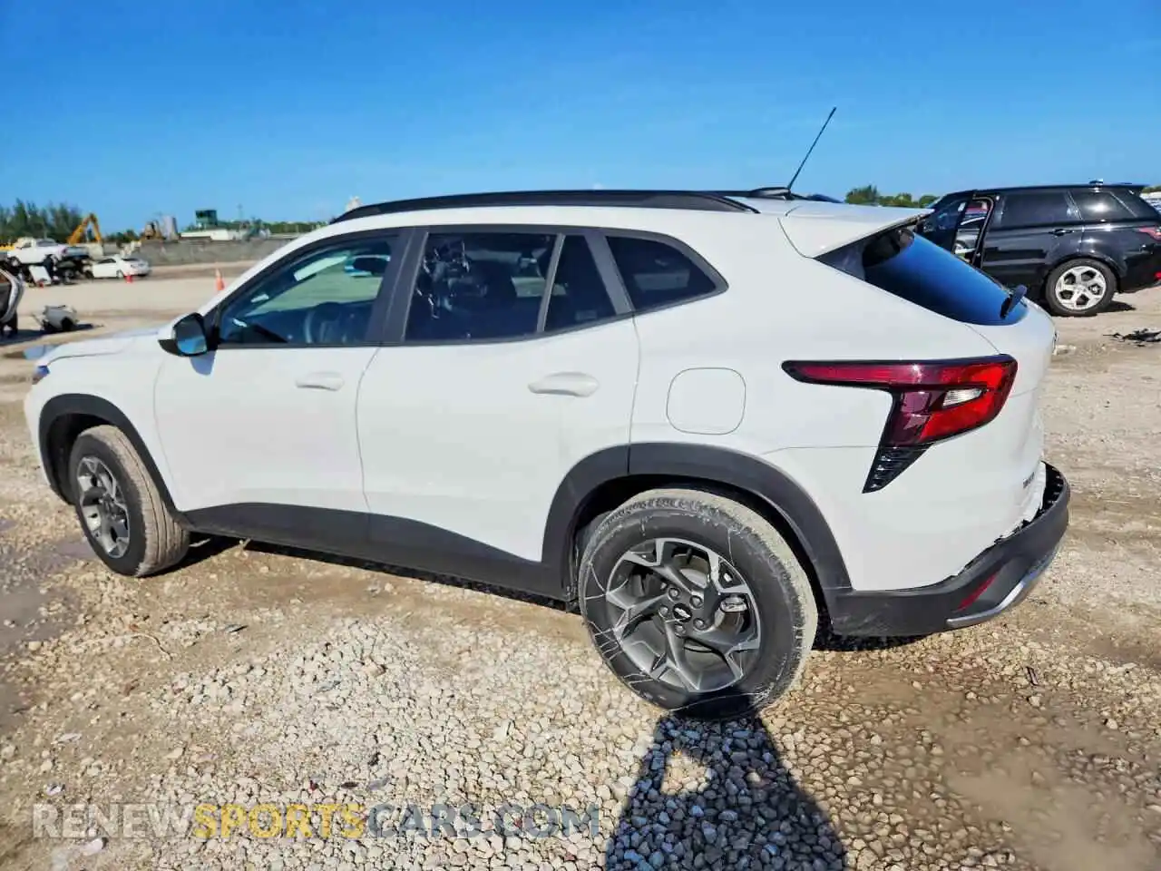 2 Photograph of a damaged car KL77LHEP9TC138226 CHEVROLET TRAX 2026