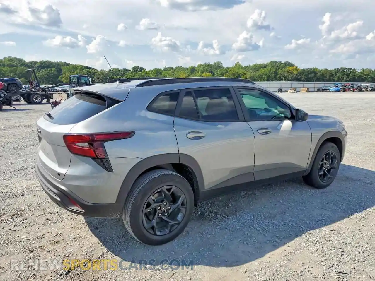 3 fotografías del automóvil dañado KL77LHEP9TC150649 CHEVROLET TRAX 2026