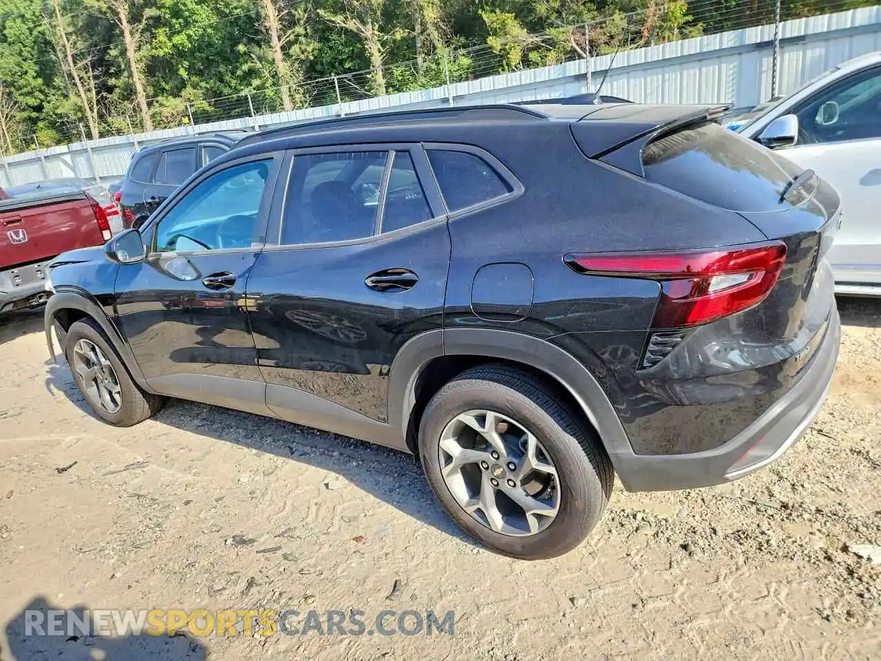 2 Фотография поврежденного автомобиля KL77LHEPXTC036336 CHEVROLET TRAX 2026