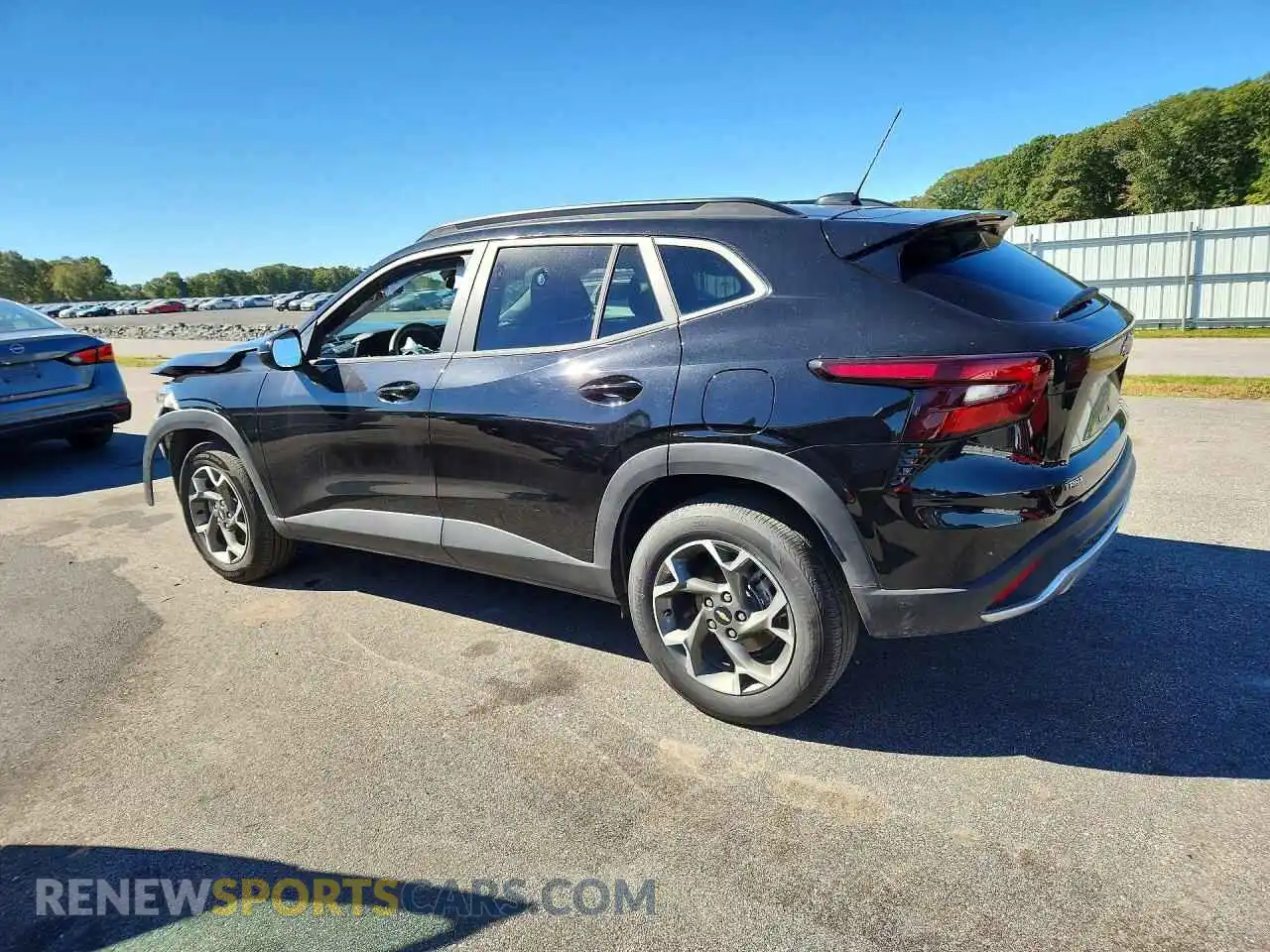 2 Photograph of a damaged car KL77LHEPXTC038622 CHEVROLET TRAX 2026