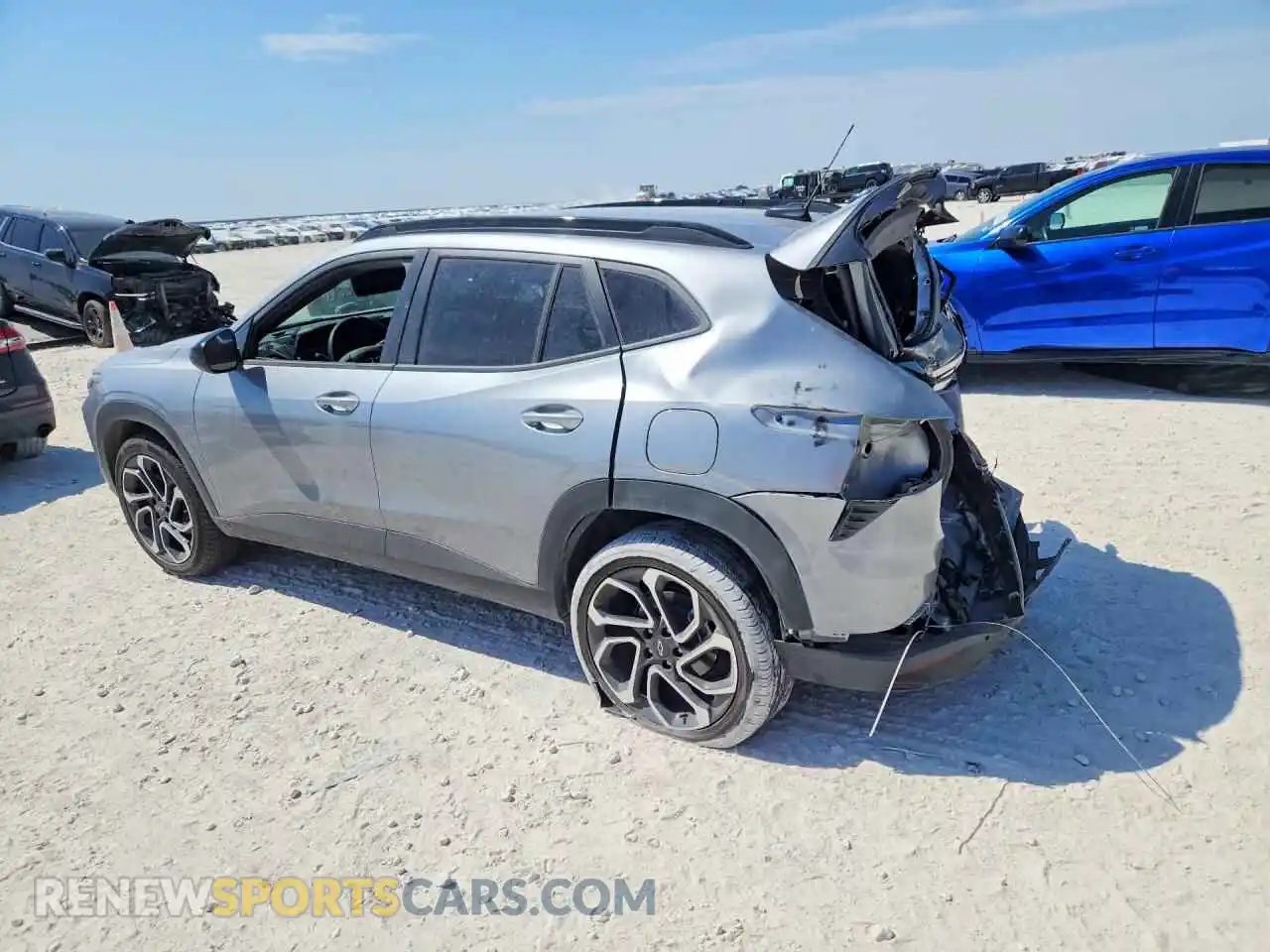 2 Photograph of a damaged car KL77LJEP3TC016078 CHEVROLET TRAX 2026