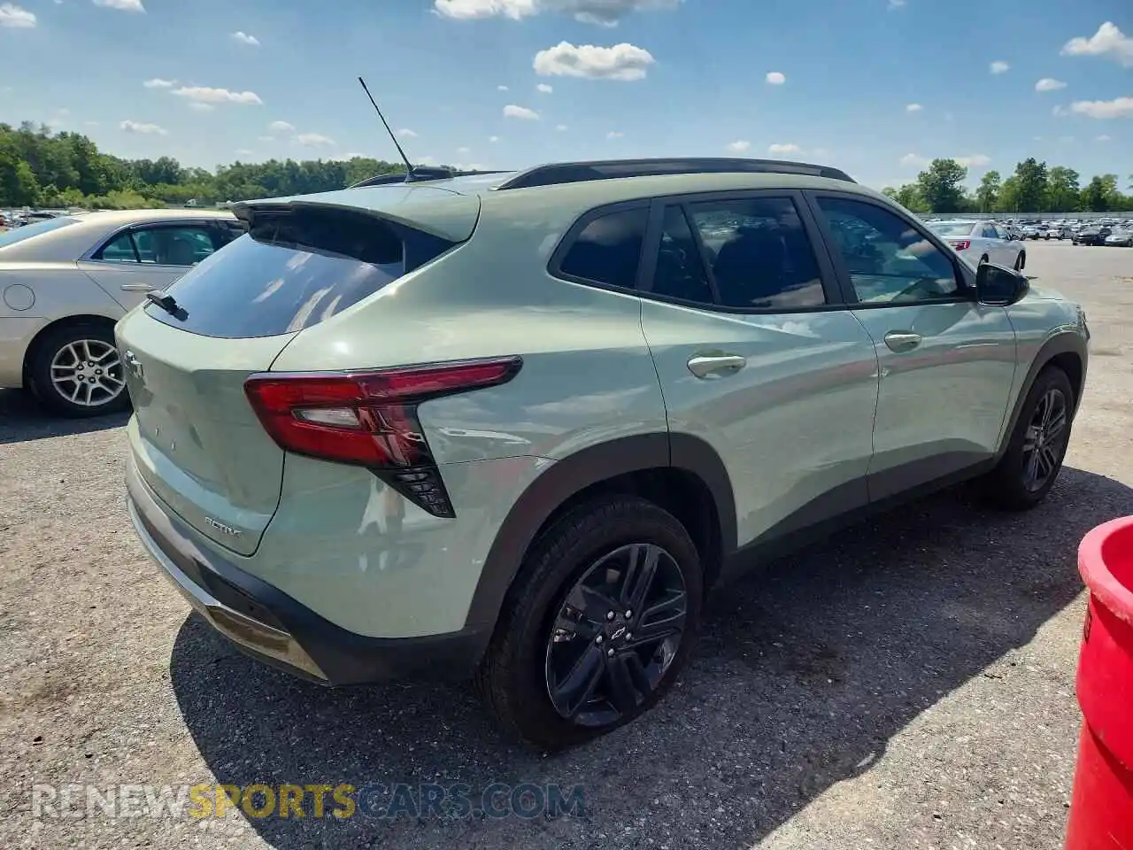 3 fotografías del automóvil dañado KL77LKEP0TC161469 CHEVROLET TRAX 2026