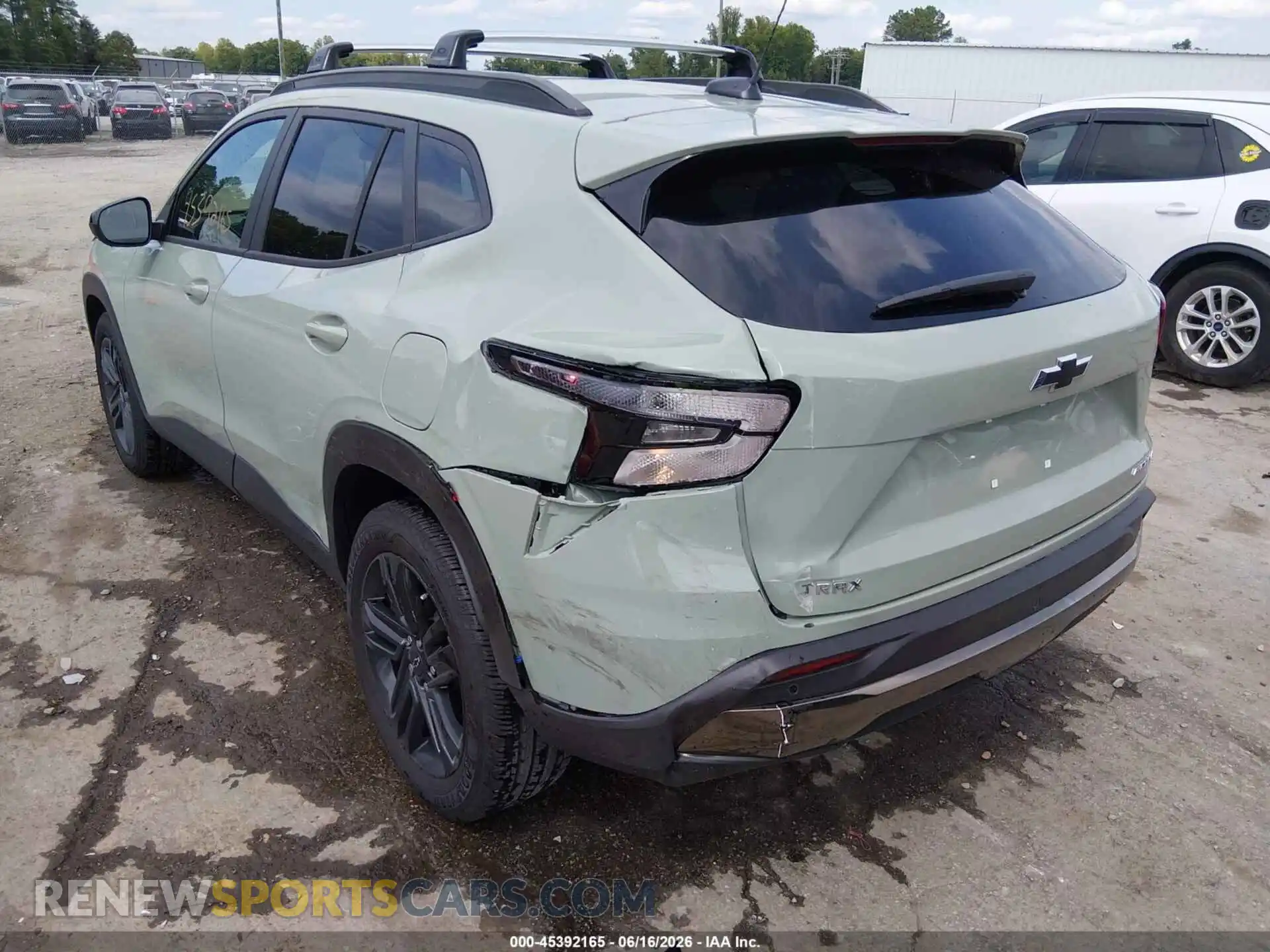 3 Photograph of a damaged car KL77LKEP2TC128229 CHEVROLET TRAX 2026
