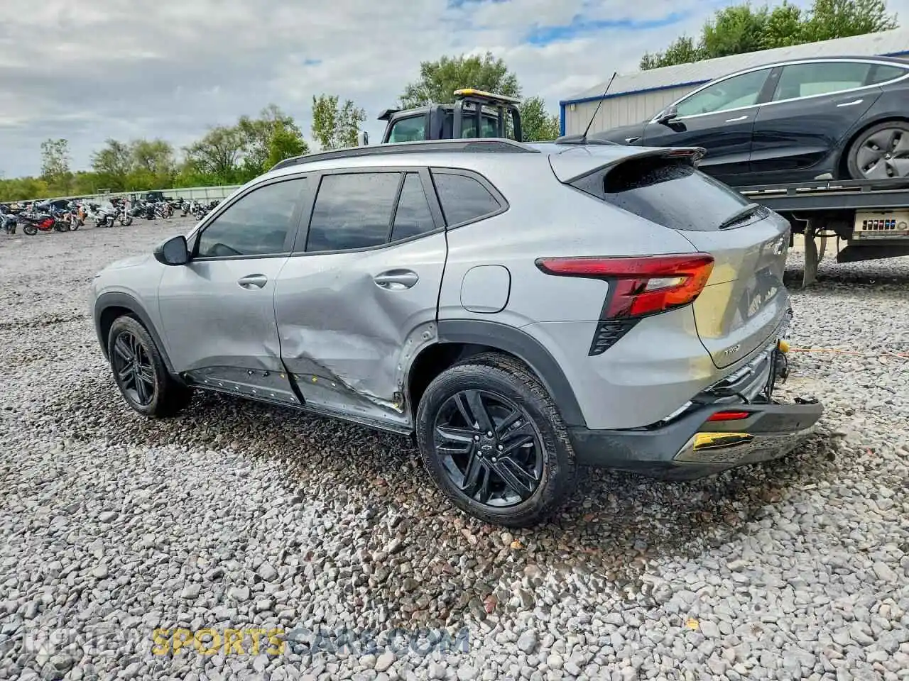 2 Photograph of a damaged car KL77LKEP3TC152345 CHEVROLET TRAX 2026