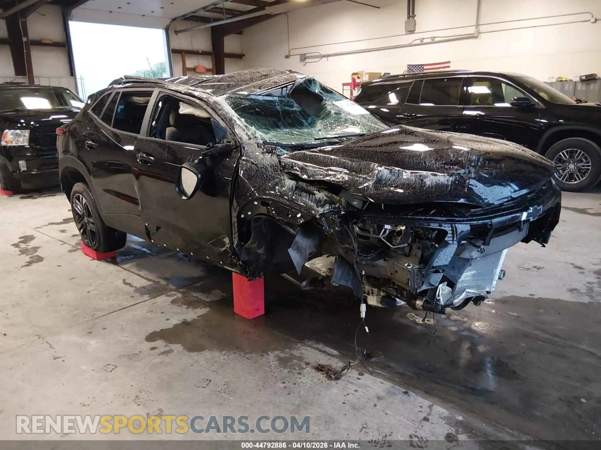 1 Photograph of a damaged car KL77LKEP4TC070348 CHEVROLET TRAX 2026