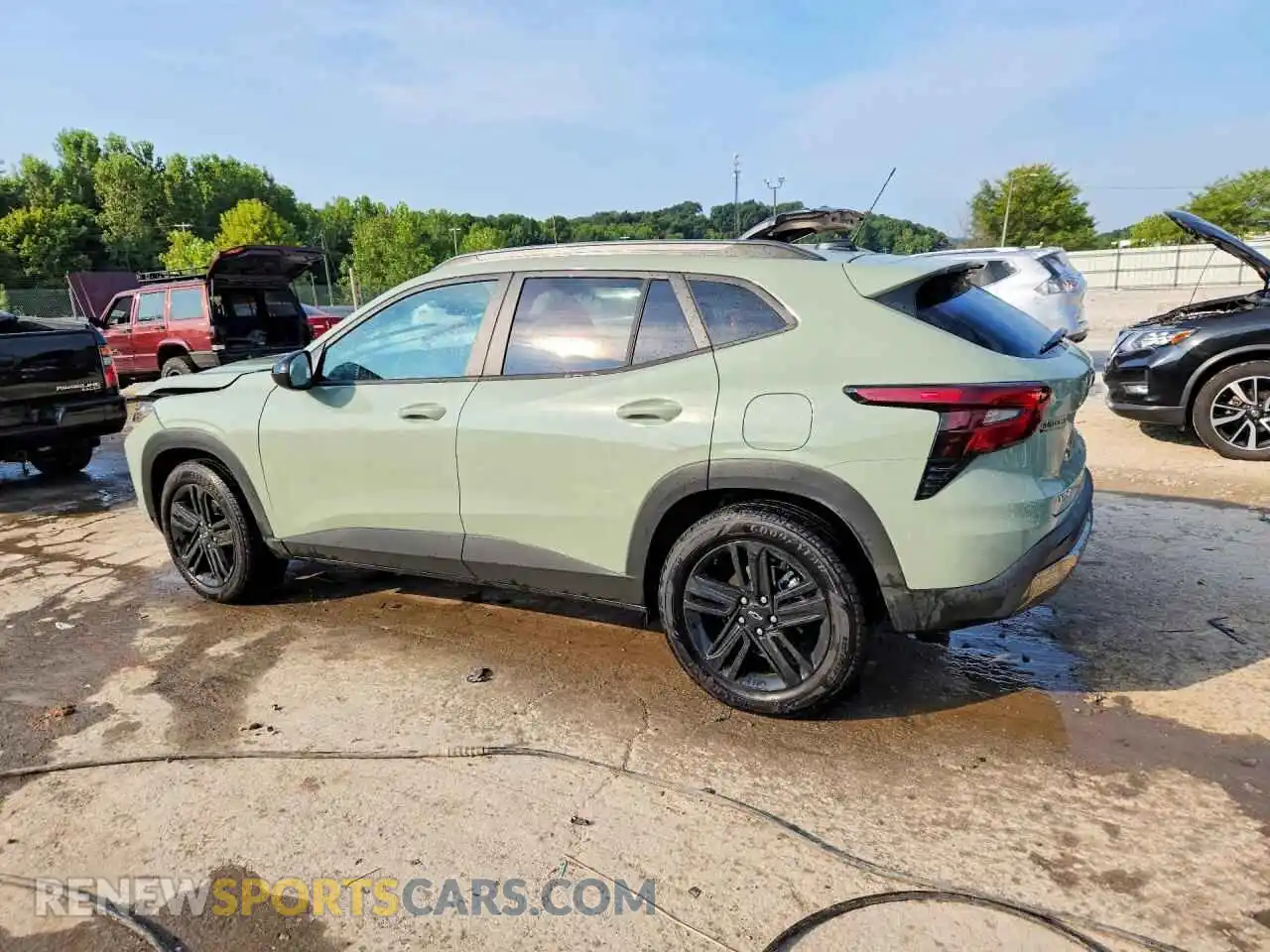 2 Фотография поврежденного автомобиля KL77LKEP5TC065403 CHEVROLET TRAX 2026