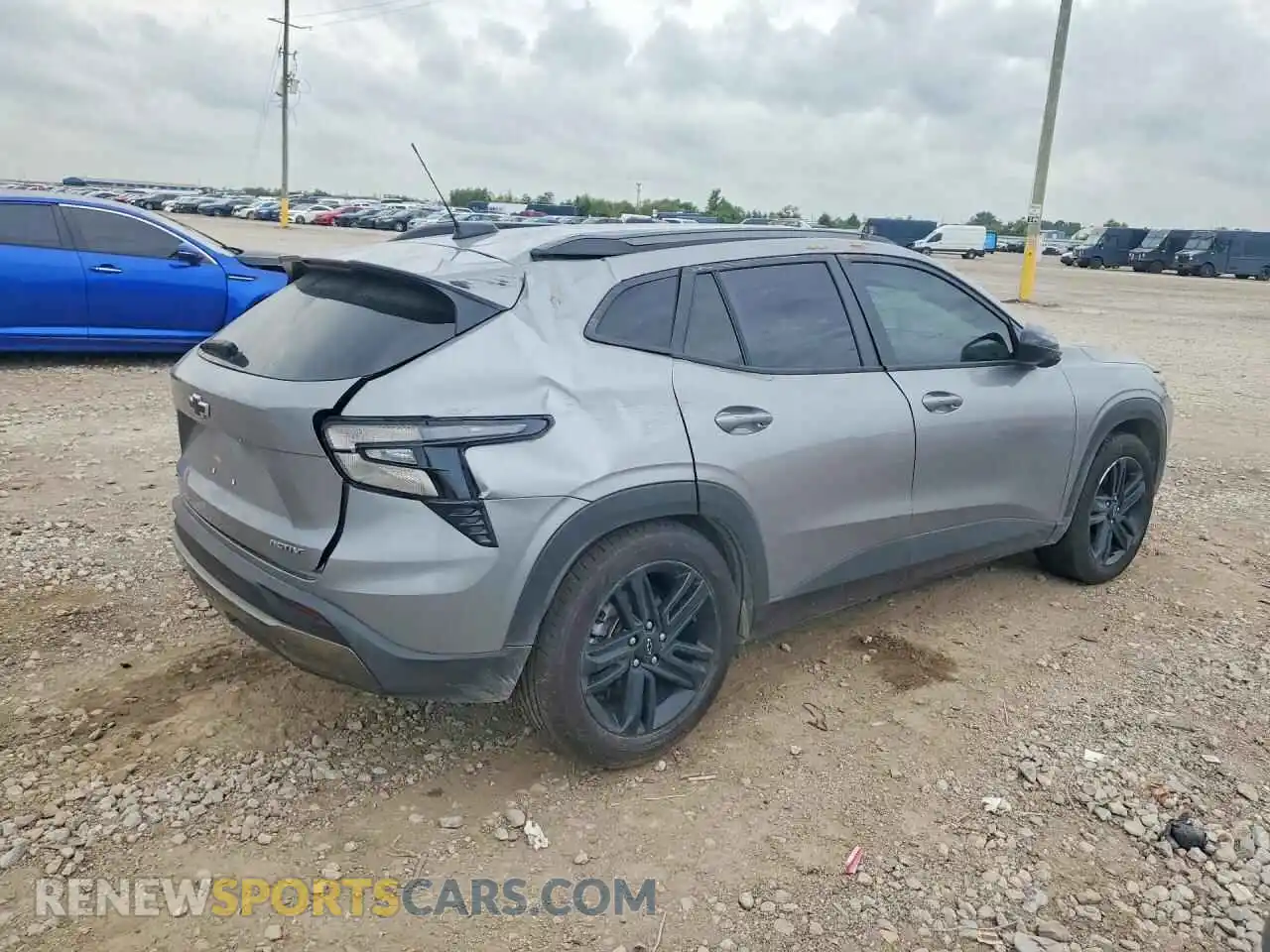 3 Фотография поврежденного автомобиля KL77LKEP6TC018753 CHEVROLET TRAX 2026