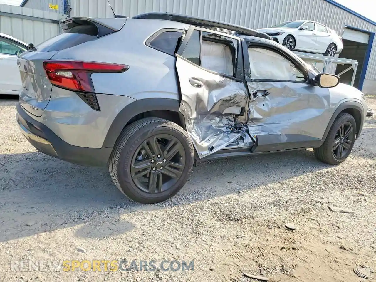 3 Photograph of a damaged car KL77LKEP9TC014793 CHEVROLET TRAX 2026