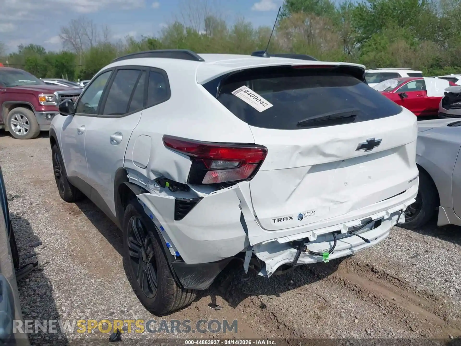 3 Photograph of a damaged car KL77LKEP9TC079711 CHEVROLET TRAX 2026
