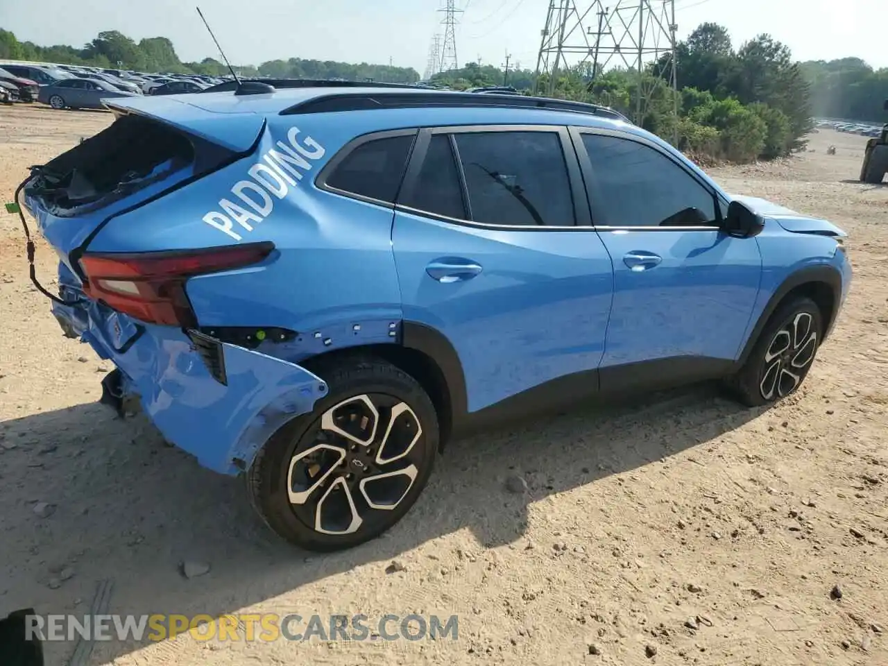 3 Фотография поврежденного автомобиля KL77LJE21RC078561 CHEVROLET TRAX 2RS 2024