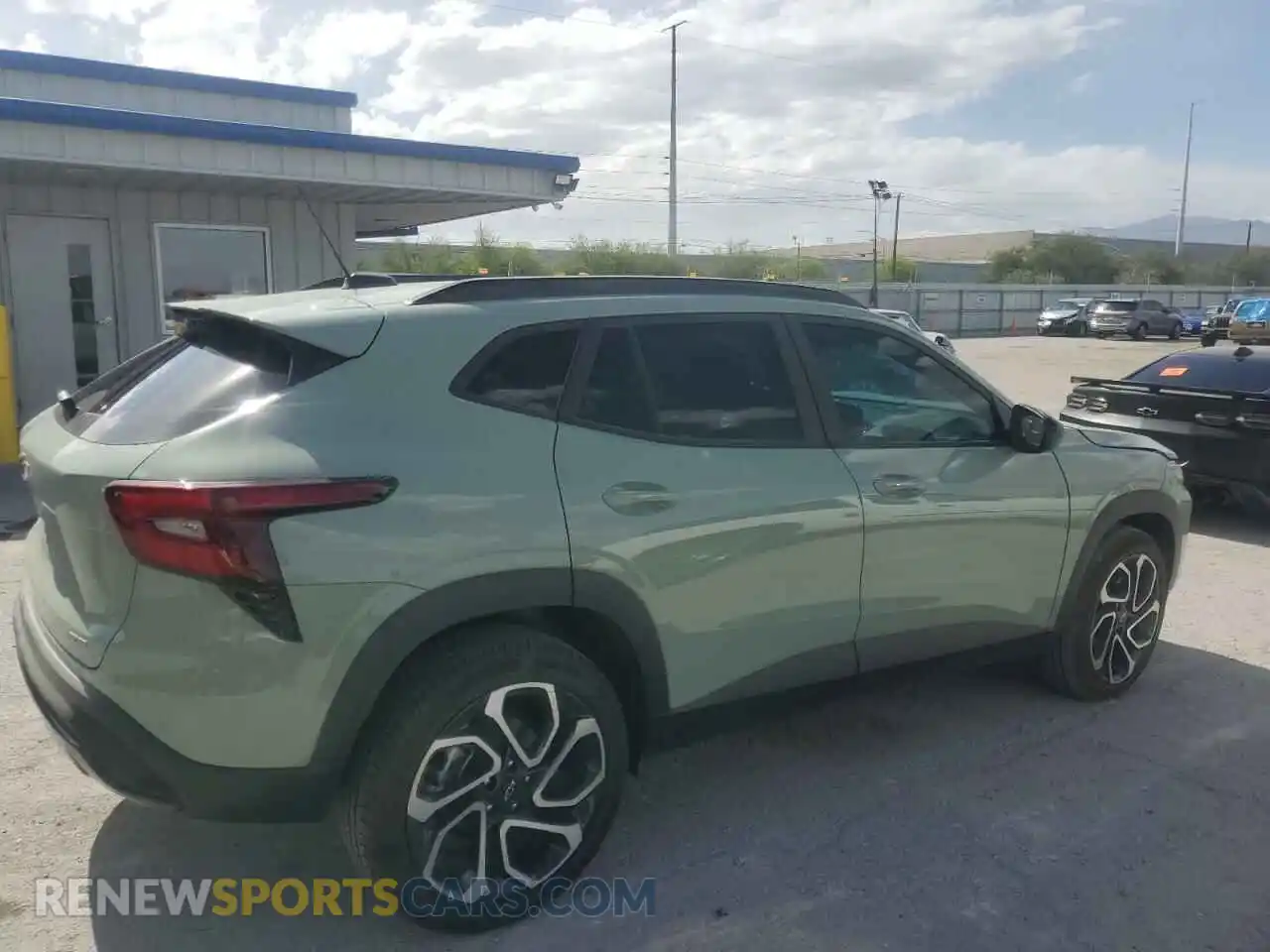 3 Фотография поврежденного автомобиля KL77LJE22RC227544 CHEVROLET TRAX 2RS 2024