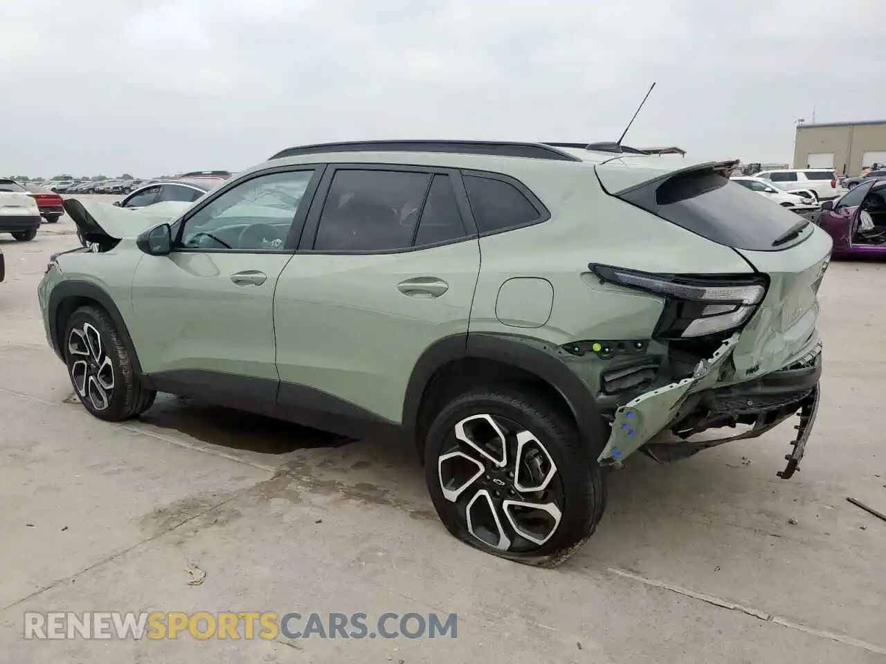 2 Фотография поврежденного автомобиля KL77LJE25RC225853 CHEVROLET TRAX 2RS 2024