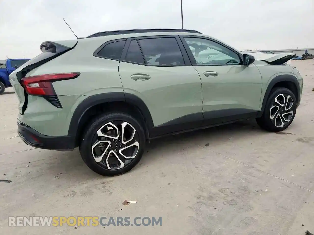 3 Фотография поврежденного автомобиля KL77LJE25RC225853 CHEVROLET TRAX 2RS 2024