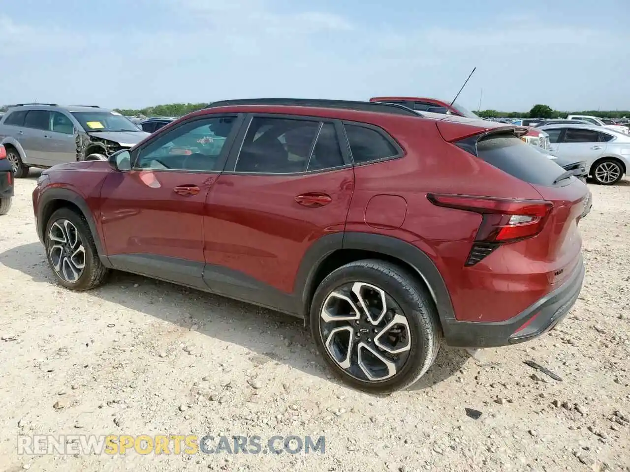 2 Фотография поврежденного автомобиля KL77LJE26RC213839 CHEVROLET TRAX 2RS 2024