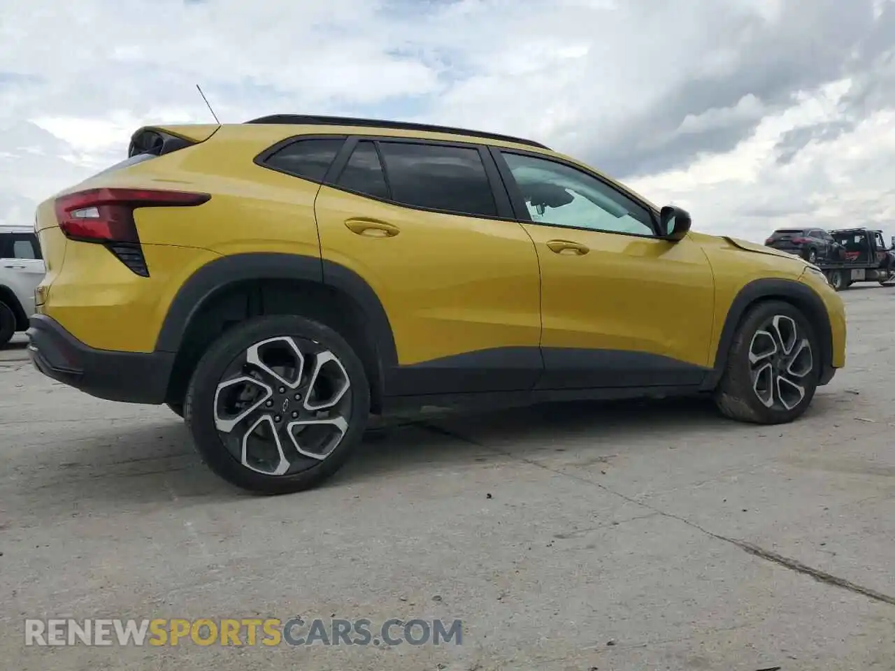3 Фотография поврежденного автомобиля KL77LJE28RC045718 CHEVROLET TRAX 2RS 2024