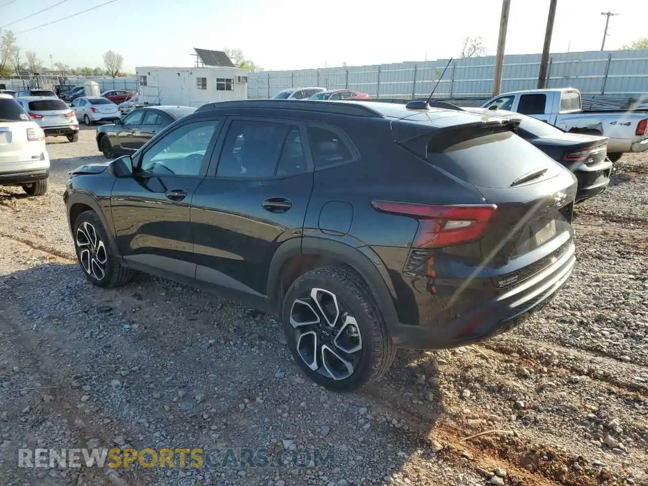 2 Фотография поврежденного автомобиля KL77LJE29RC165429 CHEVROLET TRAX 2RS 2024
